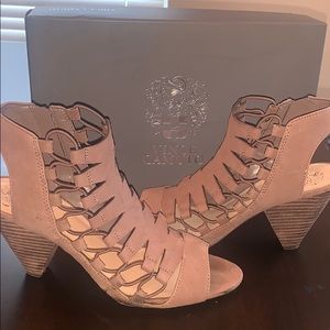 Women’s Tan Heel
